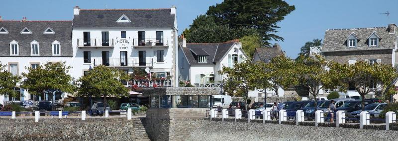 Hotel Du Port Locquirec Buitenkant foto